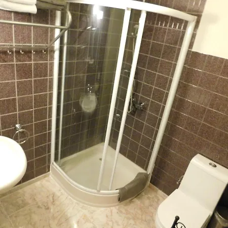 Golden Dragon Hotel 3*